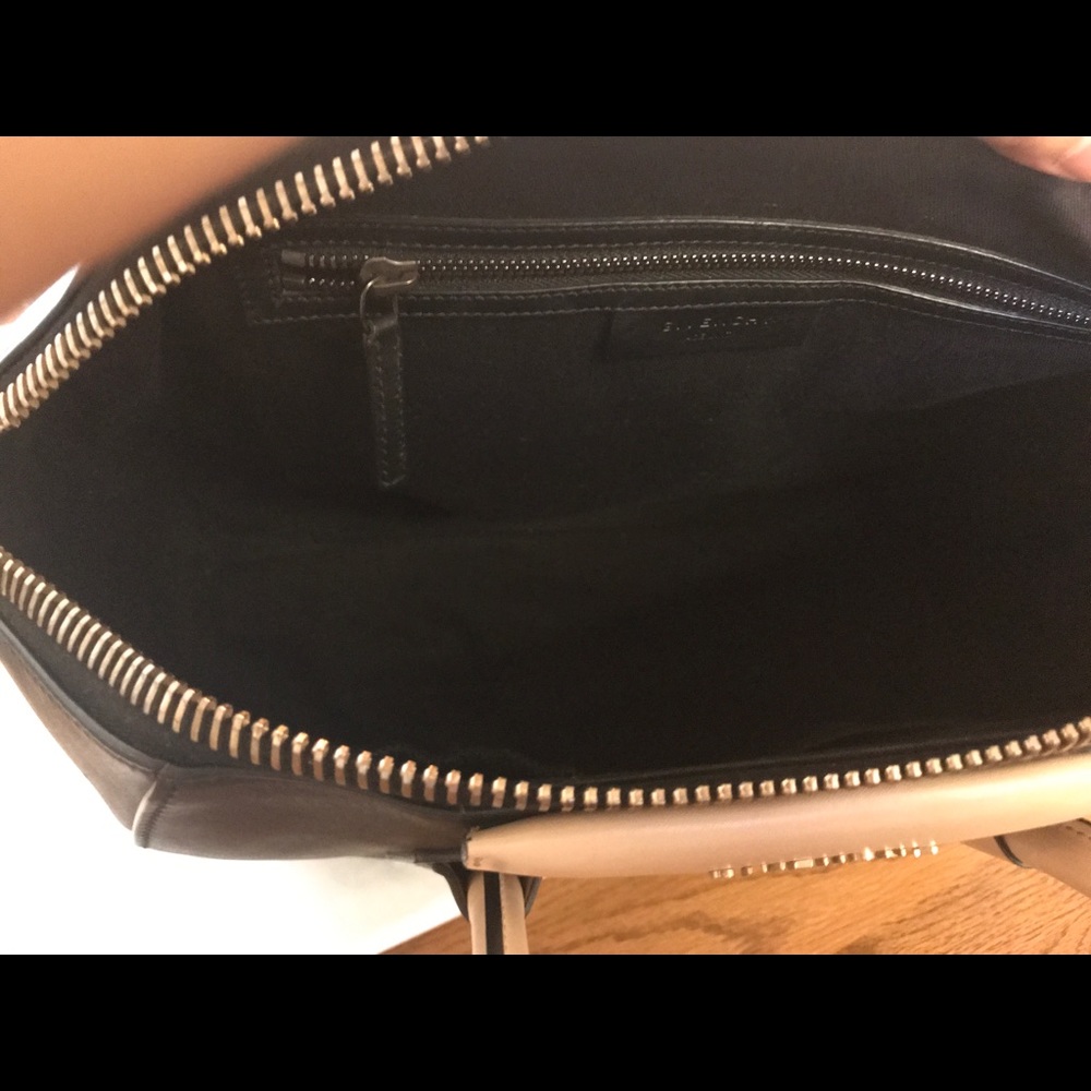 ⛔️Sold⛔️GIVENCHY MEDIUM ANTIGONA - Picture 5 of 8